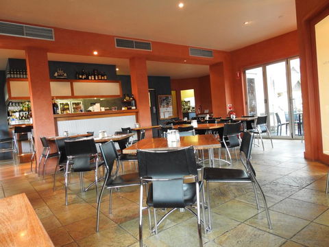 Waves Luxury Suites - Yarra Valley Accommodation 0