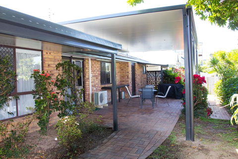 Wellington Parade 1/15a, Shelly Beach, Caloundra - Yarra Valley Accommodation 2