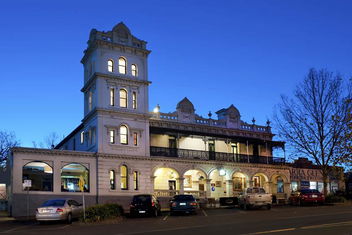 Yarra Valley Grand with Yarra Valley Accommodation