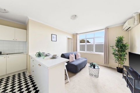 A Comfy & Cozy Apt In Clifton Hill FREE Parking - Yarra Valley Accommodation 1
