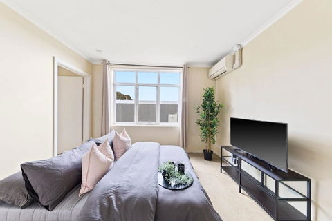 A Comfy & Cozy Apt In Clifton Hill FREE Parking - Yarra Valley Accommodation 2
