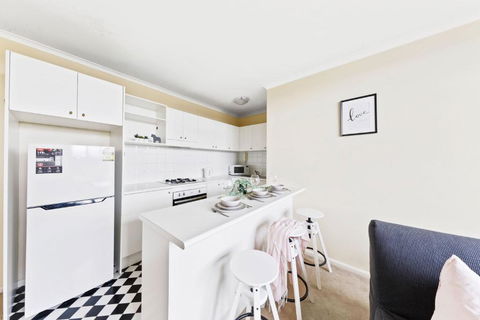 A Comfy & Cozy Apt In Clifton Hill FREE Parking - Yarra Valley Accommodation 3