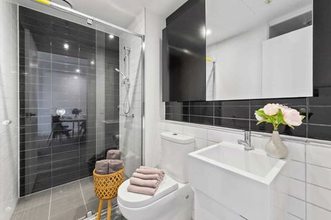 A Cozy 2BR Apt Next To Queen Victoria Market & Melbourne Central With City Views - Yarra Valley Accommodation 2