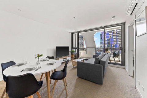 A Cozy 2BR Apt Next To Queen Victoria Market & Melbourne Central With City Views - Yarra Valley Accommodation 4