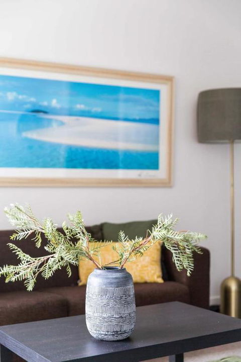 A Cozy 2BR Apt On Collins Near Flinders Station - Yarra Valley Accommodation 4