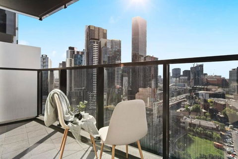 A Cozy Apt With City Views Near Crown Casino - Yarra Valley Accommodation 0