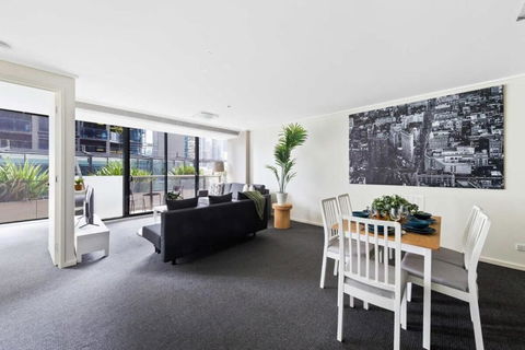 A Large 2BR Apt Near Crown Sleeps 8 FREE Parking - Yarra Valley Accommodation 2
