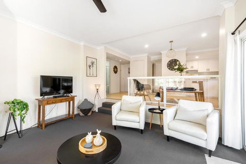 A Little Jewel By The Sea - Yarra Valley Accommodation 3