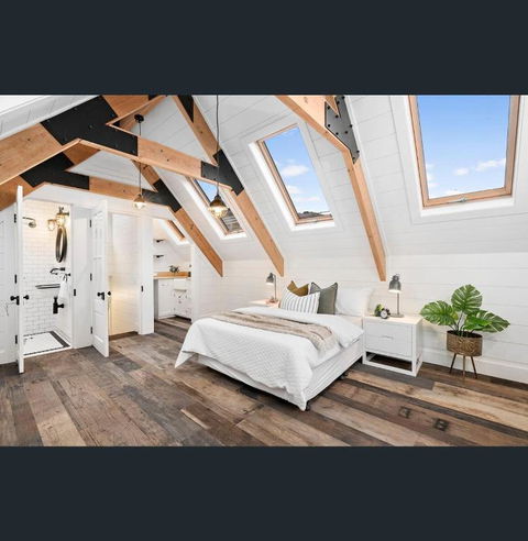 A Majestic Victorian Private Rear Access Quarters - Yarra Valley Accommodation 0