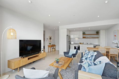 A River-side 2bdm Footscray Oasis + Parking - Yarra Valley Accommodation 1