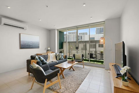 A River-side 2bdm Footscray Oasis + Parking - Yarra Valley Accommodation 4