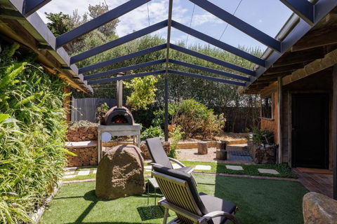 A Stylish And Unique Retreat At Surf Beach - Yarra Valley Accommodation 0