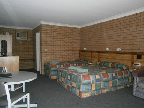Aaron Inn Motel - Yarra Valley Accommodation 2