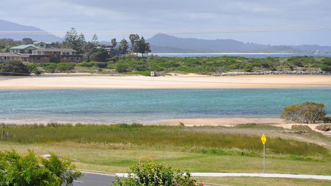Aberdeen Unit 1 Bermagui - Yarra Valley Accommodation 1