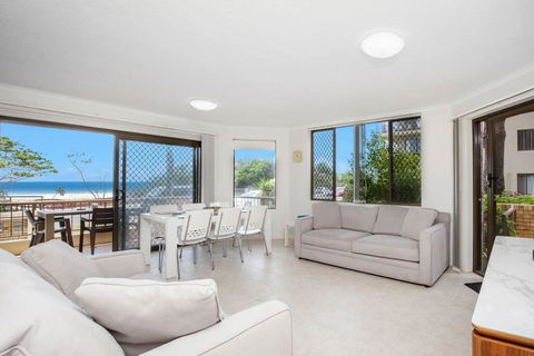 Absolute Beachfront Apartment! - Yarra Valley Accommodation 3