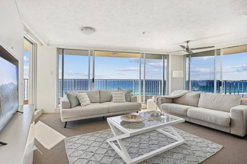 Absolute Beachfront Apartment - Yarra Valley Accommodation 2