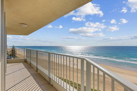 Absolute Beachfront Apartment - Yarra Valley Accommodation 4