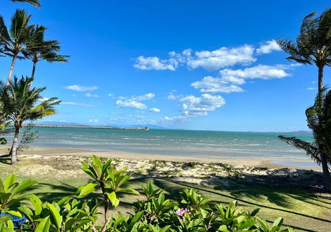Absolute Beachfront Bowen Beach House-family Time - Yarra Valley Accommodation 1