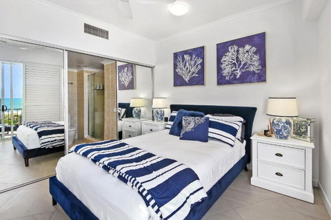 Absolute Beachfront Rolling Surf Resort - Yarra Valley Accommodation 4