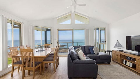 Absolute Waterfront Anna Bay - Yarra Valley Accommodation 0