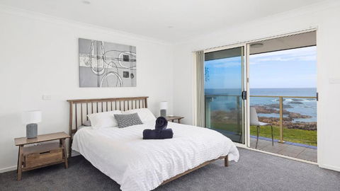 Absolute Waterfront Anna Bay - Yarra Valley Accommodation 1