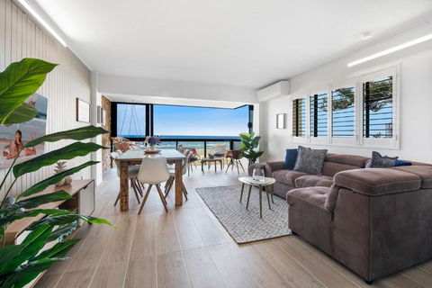 Absolutly Beachfront Surfers Paradise, Pure Shores! - Yarra Valley Accommodation 1