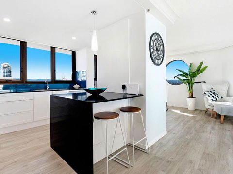 Acapulco 2 Bedroom Ocean View Surfers Paradise - CoastHM - Yarra Valley Accommodation 4