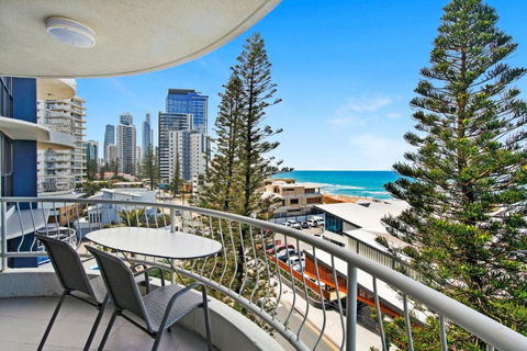 Acapulco Luxury 2 Bedroom Apartment - CoastHM - Yarra Valley Accommodation 0
