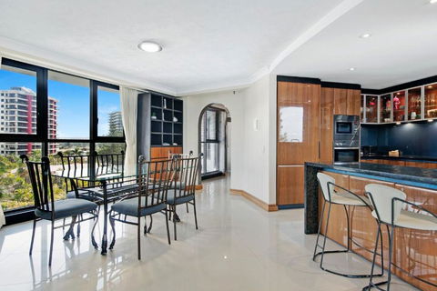 Acapulco Luxury 2 Bedroom Apartment - CoastHM - Yarra Valley Accommodation 4