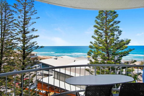Acapulco Luxury 2 Bedroom Apartment - CoastHM - Yarra Valley Accommodation 3