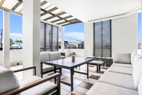Accent On McLeod - Breezy Outdoor Living - Yarra Valley Accommodation 1