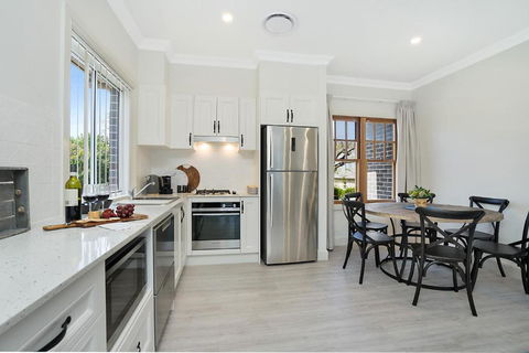 Accommodation Hunter - Adams Street Maitland - Yarra Valley Accommodation 2