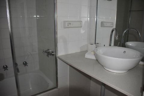 Accommodation Sydney City Centre Hyde Park Plaza Pet Friendly Studio With Balcony Apartment - Yarra Valley Accommodation 3