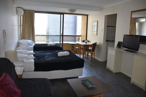 Accommodation Sydney City Centre Hyde Park Plaza Pet Friendly Studio With Balcony Apartment - Yarra Valley Accommodation 4