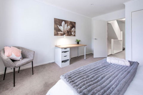 Ace Your Stay - Pool, Gym & Tennis In One Place! - Yarra Valley Accommodation 3