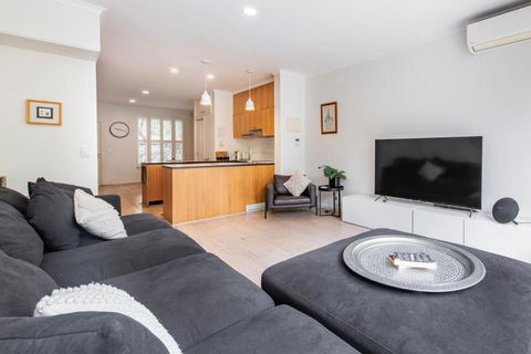 Ace Your Stay - Pool, Gym & Tennis In One Place! - Yarra Valley Accommodation 4