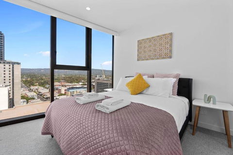 Adelaide CBD Oasis - 2BR Realm Retreat - Level 19 - Yarra Valley Accommodation 2