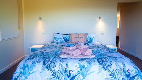 Adelong Secluded Beach House Linen Provided Bermagui - Yarra Valley Accommodation 2