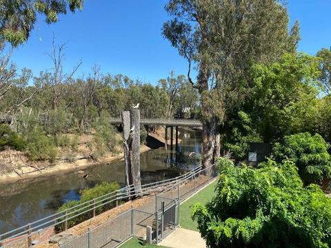 Adelphi Apartments 3 Or 3A - Downstairs 2 Bedroom Or Upstairs King Studio With Balcony - Yarra Valley Accommodation 0