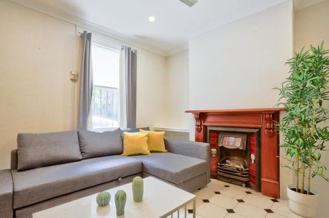 Affordable 3 Bedroom House Darlinghurst With 2 E-Bikes Included - Yarra Valley Accommodation 1