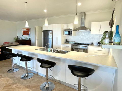 Africaine Voyage - Yarra Valley Accommodation 0