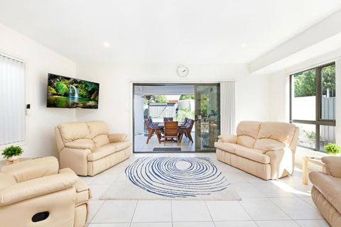 Agathas At Seacombe Gardens - Yarra Valley Accommodation 4