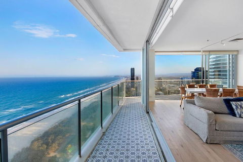 Air On Broadbeach 2 Level Private Apartment - CoastHM - Yarra Valley Accommodation 2