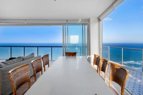 Air On Broadbeach 2 Level Private Apartment - CoastHM - Yarra Valley Accommodation 3
