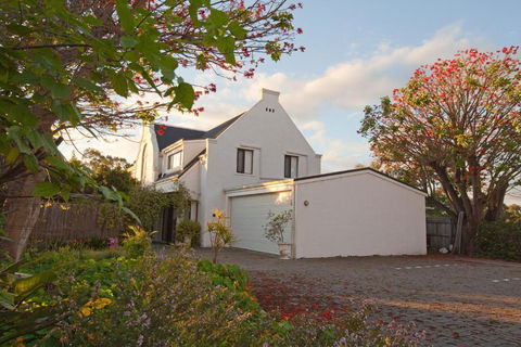 Aarn House B&B Airport Accommodation - Yarra Valley Accommodation 3