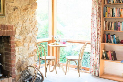 Adelaide Hills Camellia Cottage Wifi - Yarra Valley Accommodation 1