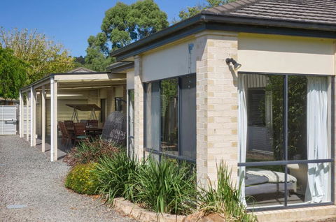 A Holiday Home For All Seasons - Modern, Peaceful, Family Friendly - Yarra Valley Accommodation 4