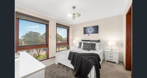 A Room In Mill Park - Yarra Valley Accommodation 0