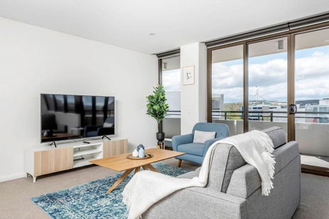 Amazing View In Large Apartment Barton ACT - Yarra Valley Accommodation 4