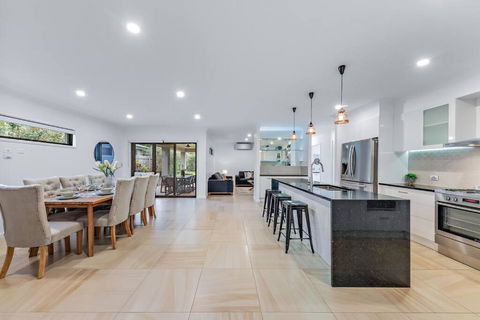 Airlie Beach Home - Yarra Valley Accommodation 3